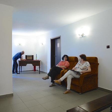 Vila Madudu Valenii de Munte Bagian luar foto